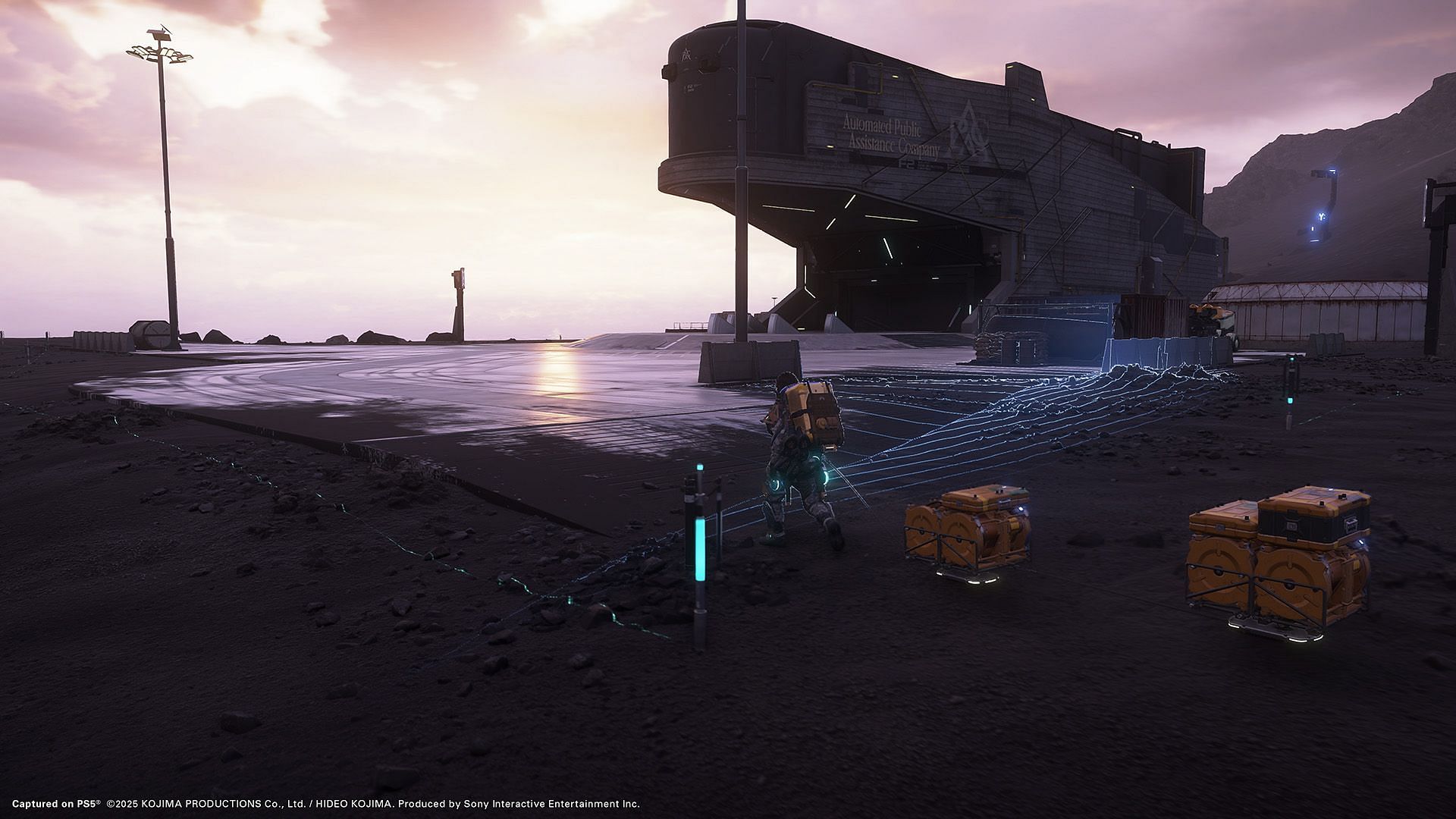 The primary way to improve your connection is to complete deliveries (Image via Sony Interactive Entertainment)